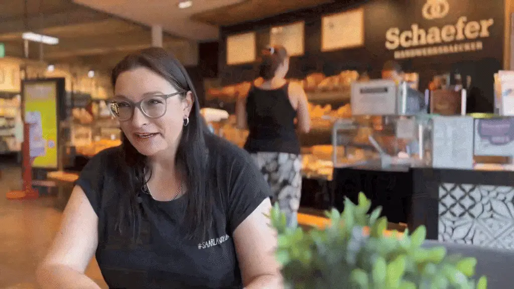 Standbild aus dem Video: Susanne Sticher, Handwerksbäckerei Schaefer