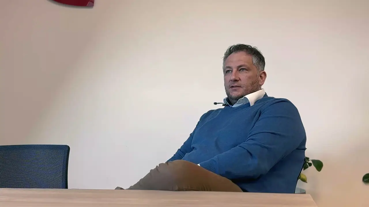 Standbild aus dem Video: Krystian Temi, Seniorenbetreuung Saar